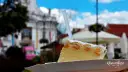Wadowice: Gdzie zjeść? Najlepsze kremówki, obiady i pizza!