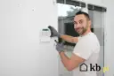 Ile kosztuje alarm w domu? Pełny przewodnik po kosztach montażu.