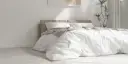 Jak pościelić łóżko jak z hotelu? Poradnik krok po kroku.
