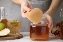 Kombucha: Jak wyhodować domową kulturę SCOBY krok po kroku