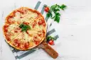 Pyszny przepis na pizzę bezglutenową, którą pokochasz bez wyrzeczeń