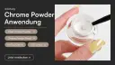 Nahaufnahme: Hand hält Tiegel mit weißem Chrom-Puder und Pinsel, gelber Nagel.