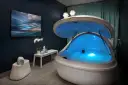 Zanurz się w relaksie: korzyści z terapii spa float dla ciała i umysłu
