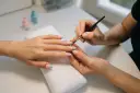 Jak zrobić manicure francuski w domu, aby uniknąć najczęstszych błędów