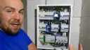 Jak bezpiecznie zamontować rozdzielnicę? Poradnik elektryka SEP