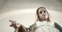 Figurka Matki Boskiej z wyciągniętym palcem, jakby odpowiadała na pytanie, czy Maryja miała więcej dzieci.