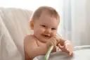 Pierwsza szczoteczka dla niemowlaka: Jaka i kiedy zacząć?
