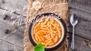 Ile kalorii ma zupa pomidorowa z makaronem? Zaskakujące wartości!