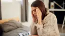 Ból głowy objawy: jak rozpoznać groźne symptomy i przyczyny