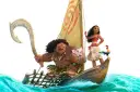 Maui, Vaiana und Schweinchen auf einem Boot im Meer.