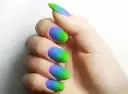Co to jest manicure ombre? Poznaj technikę i jej tajemnice