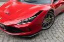 Ile kosztuje Ferrari F8 Tributo? Zaskakujące ceny i opcje dodatkowe