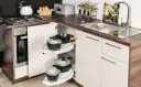 Jak dobrze zagospodarować szafki w kuchni, by zyskać więcej miejsca