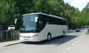 Autobus czy autokar - kluczowe różnice, które musisz znać