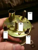 Podłącz woltomierz w ciągniku: uniknij awarii, zyskaj kontrolę