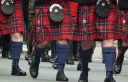 Dlaczego Szkoci noszą spódnice? Odkryj tajemnice kiltu i tradycji