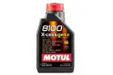 Butelka oleju silnikowego Motul 8100 X-cess gen2 SAE 5W-40.