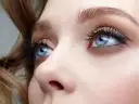 Makijaż do niebieskich oczu: Kolory i triki, które musisz znać