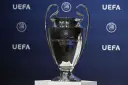 Trofeum Ligi Mistrzów UEFA. Zastanawiasz się, gdzie oglądać ligę mistrzów? Ten puchar to cel każdego klubu!