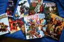 Kolekcja komiksów Marvela, w tym Spider-Man, Avengers i Wolverine. Idealna inspiracja, jak zrobić komiks.
