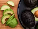 Sezon na awokado kiedy: poznaj najlepszy czas na świeże owoce