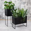 Jaki kwietnik do salonu wybrać, by stworzyć wyjątkową aranżację?