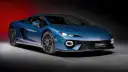 Niebieskie Lamborghini z ostrymi liniami i nowoczesnymi światłami LED.