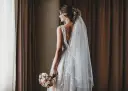 Jak wybrać suknię ślubną? Poznaj fasony, trendy, uniknij błędów