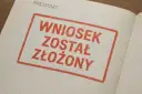 Co oznaczają pieczątki w paszporcie i jak wpływają na legalność pobytu