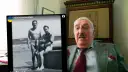 Jerzy Waldorff z bratem na plaży, obok portret samego Jerzego.