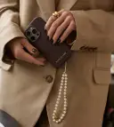 Etui na telefony jako element stylizacji - jak dopasować je do swojego stylu?