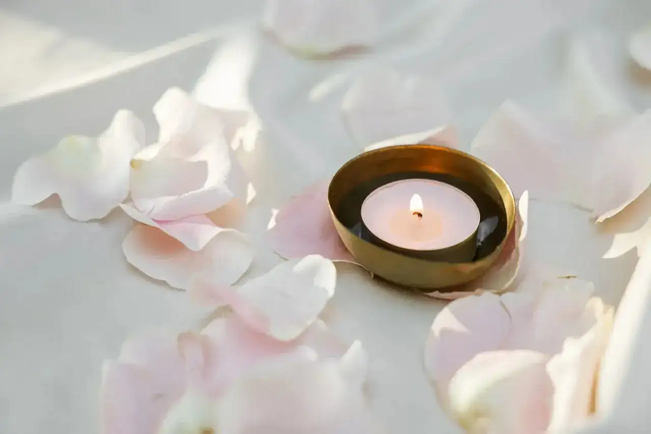 Ile pali się tealight? Wybierz idealny dla siebie!