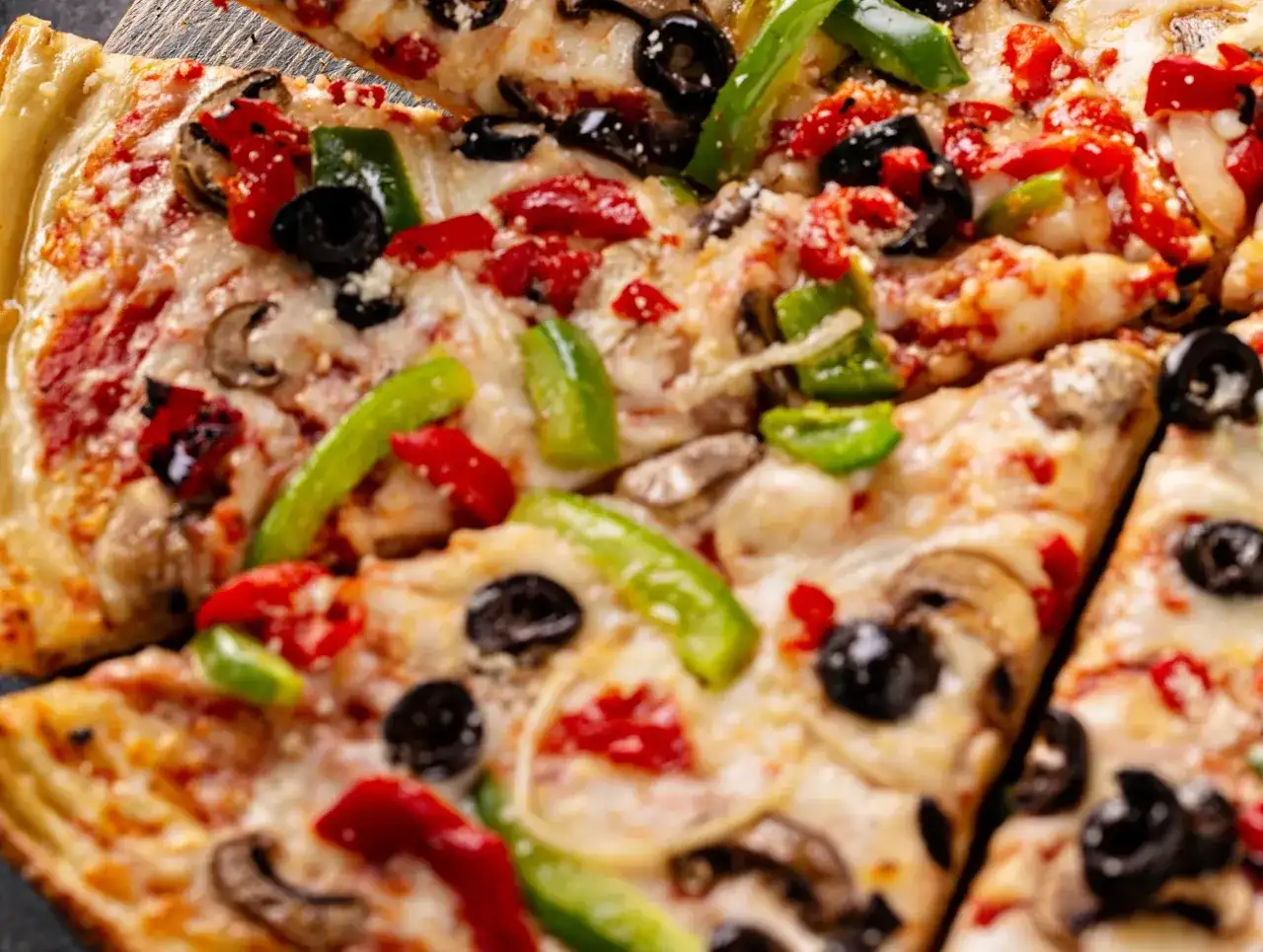 Pizza z serka wiejskiego - Szybki obiad, który zawsze wychodzi