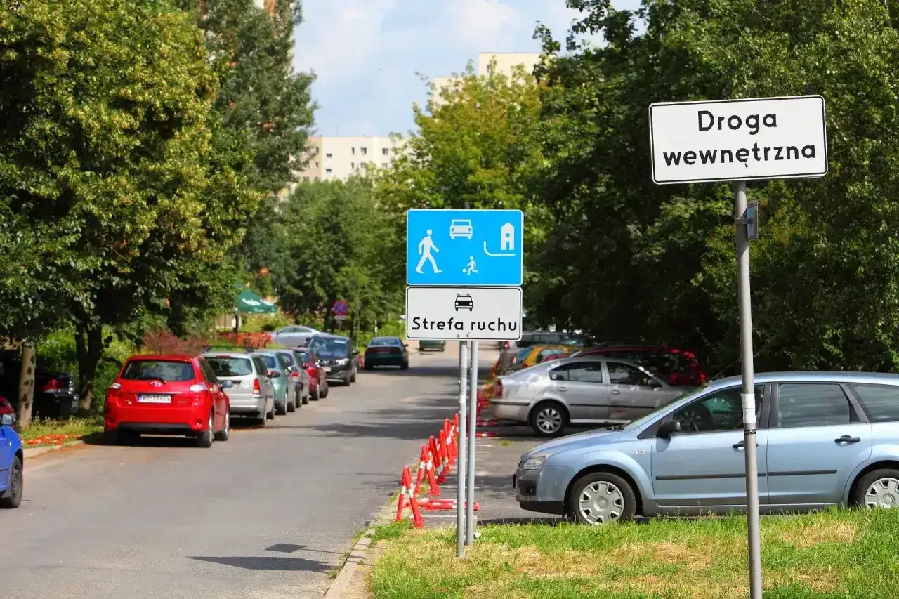 Droga osiedlowa - Czy znasz wszystkie zasady?