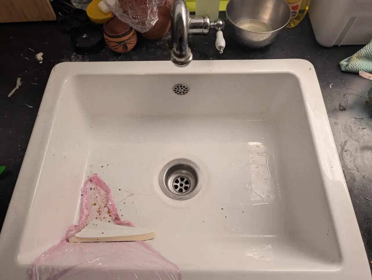 Comment enlever un évier collé au silicone sans l’abîmer ?