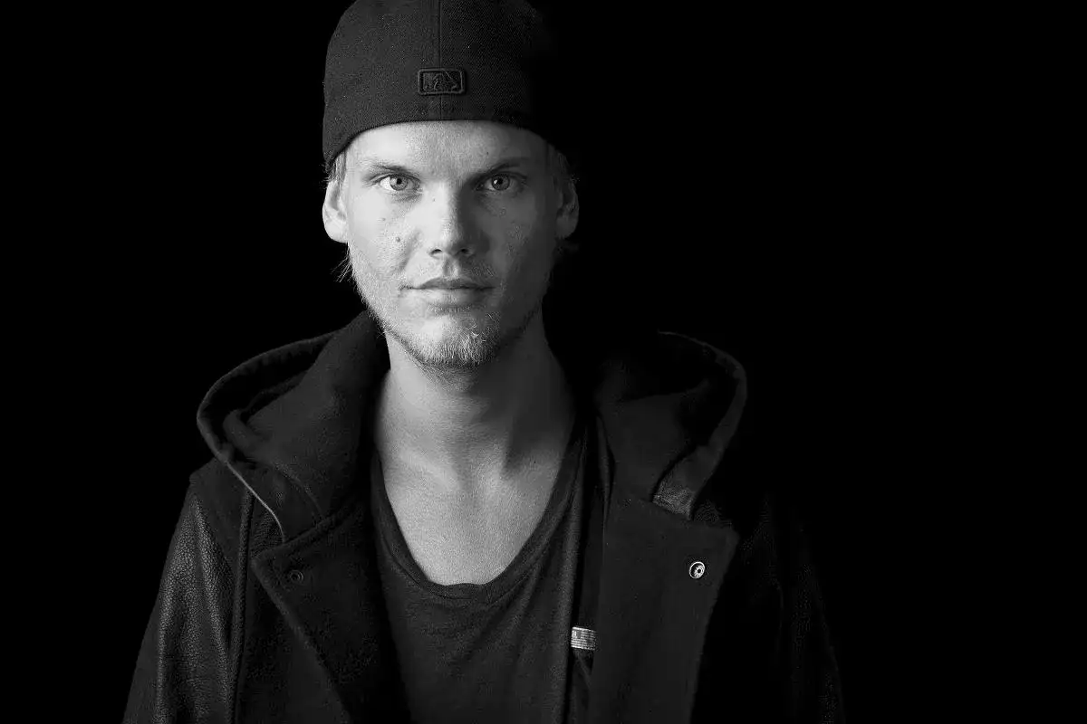 Avicii - Jak zrozumieć fenomen DJ-a, który zmienił EDM?