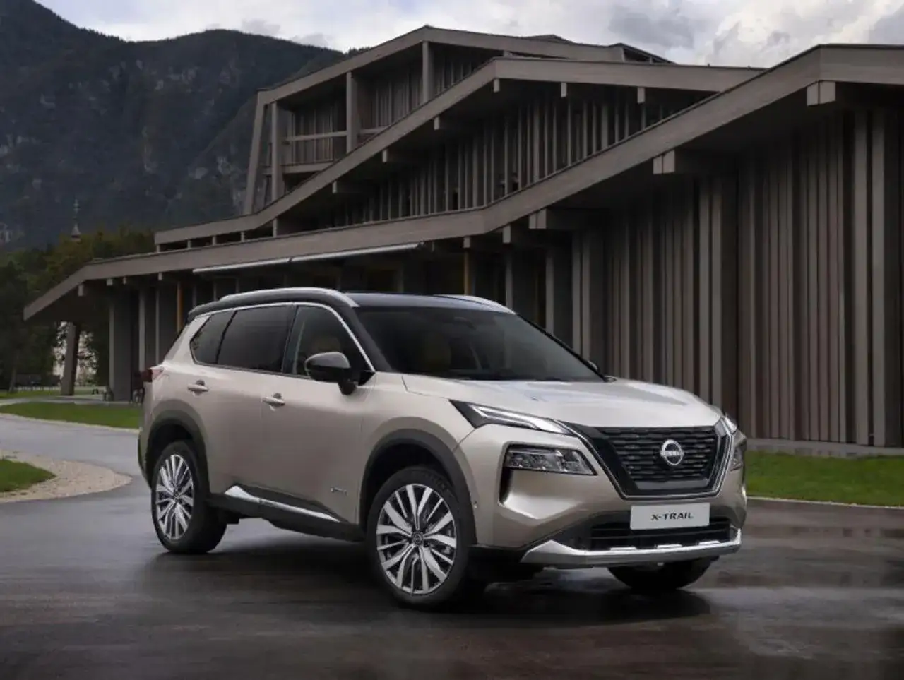 Nissan X-Trail (2015) - Czy to SUV dla Ciebie?
