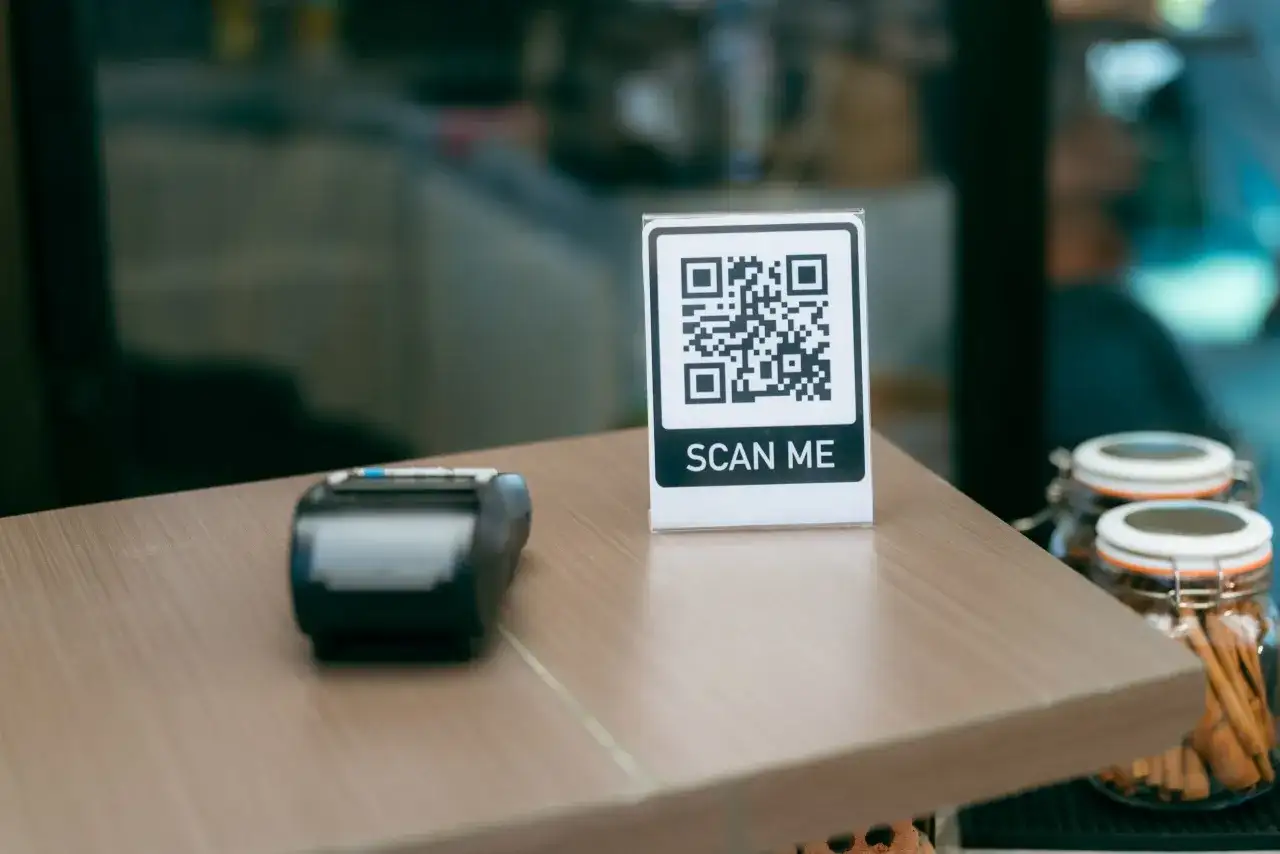 Jak zeskanować kod QR telefonem i ze zdjęcia - Prosta instrukcja