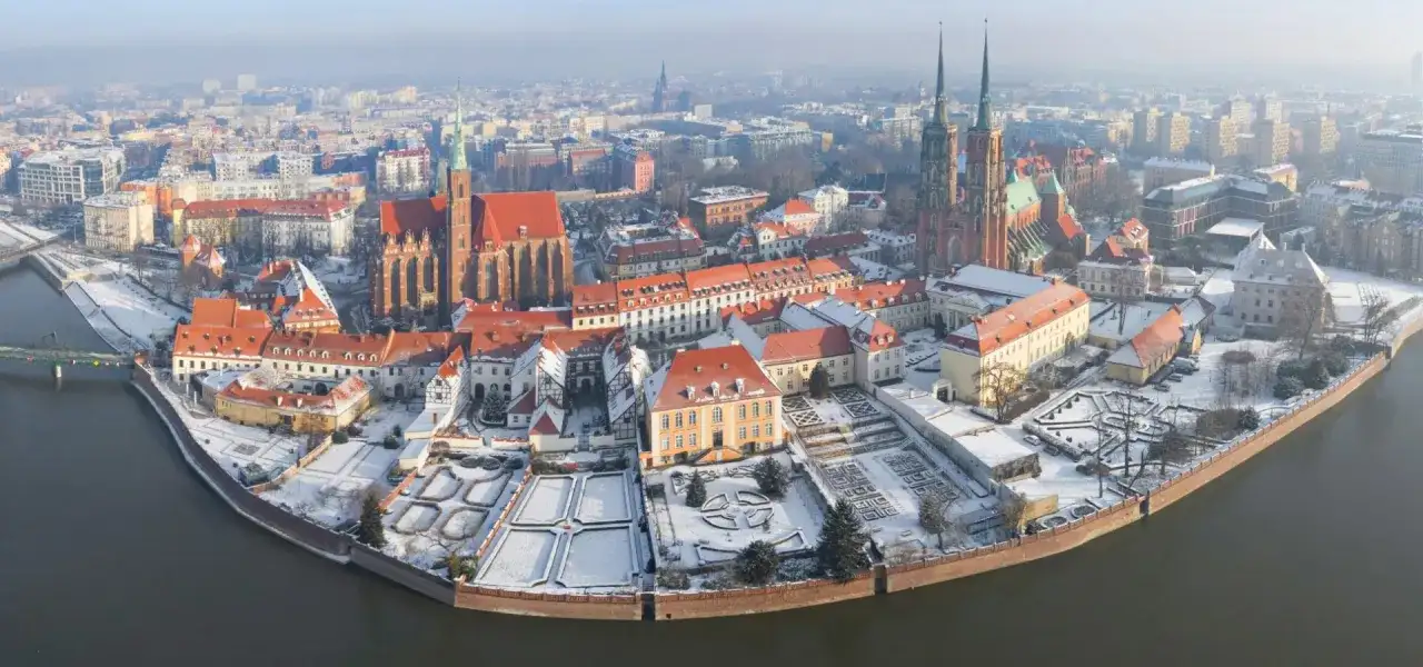 Wrocław zimą - Atrakcje i plan, by nie marznąć i oszczędzić.