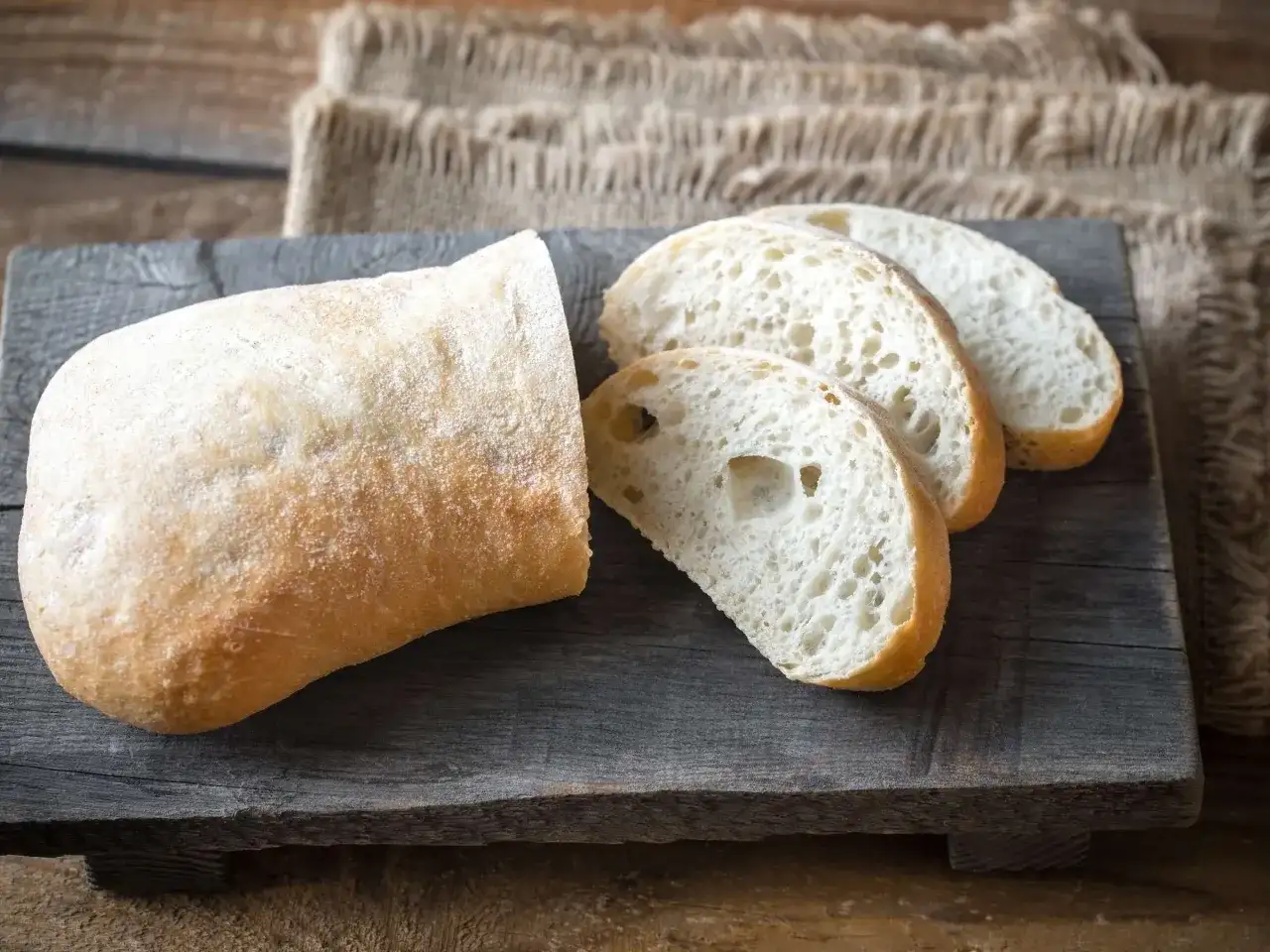 Sauerteig-Ciabatta backen - So gelingt die perfekte Krume