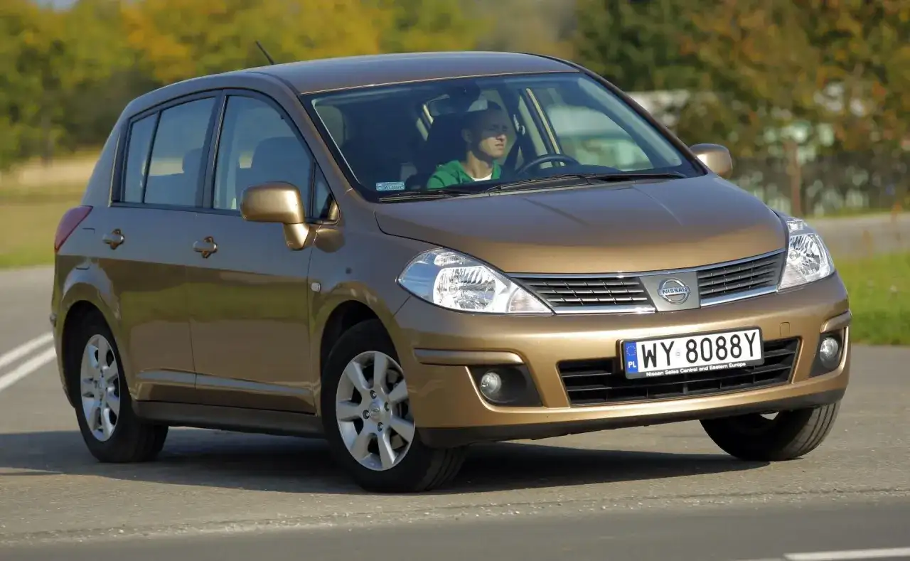 Nissan Tiida - Czy ten kompakt ma sens w 2026?