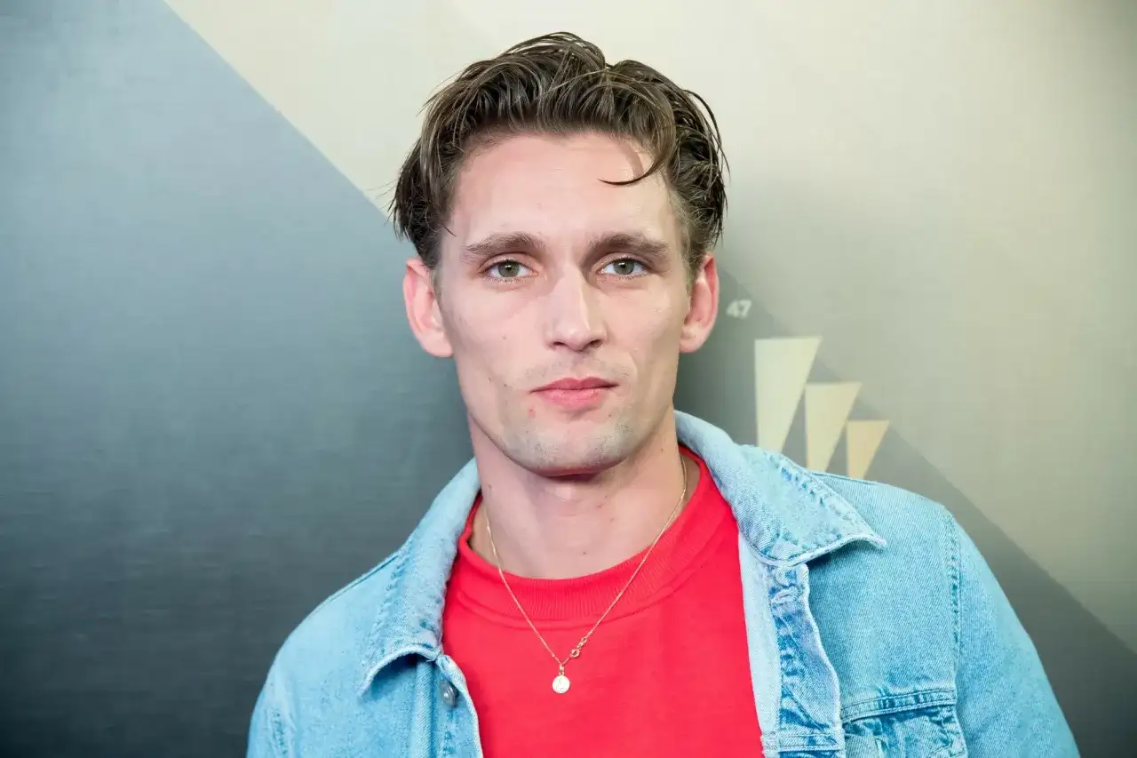 Filip Gurłacz: Aktor, kariera, role filmowe i życie prywatne