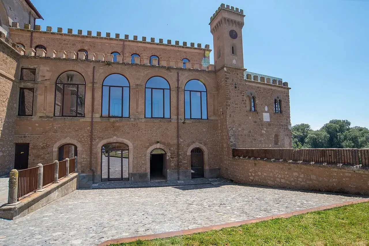 Palazzo Doebbing a Sutri - Guida completa al museo