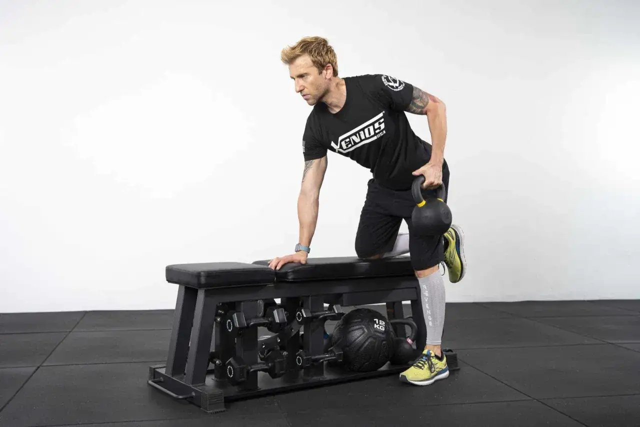 Exercices avec banc de musculation pour tout le corps