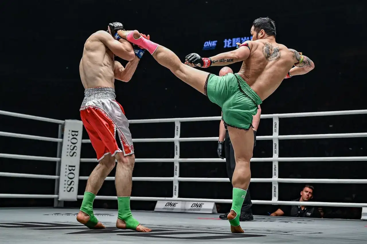 Can You Step on Someone's Foot in Boxing? The Rules Explained