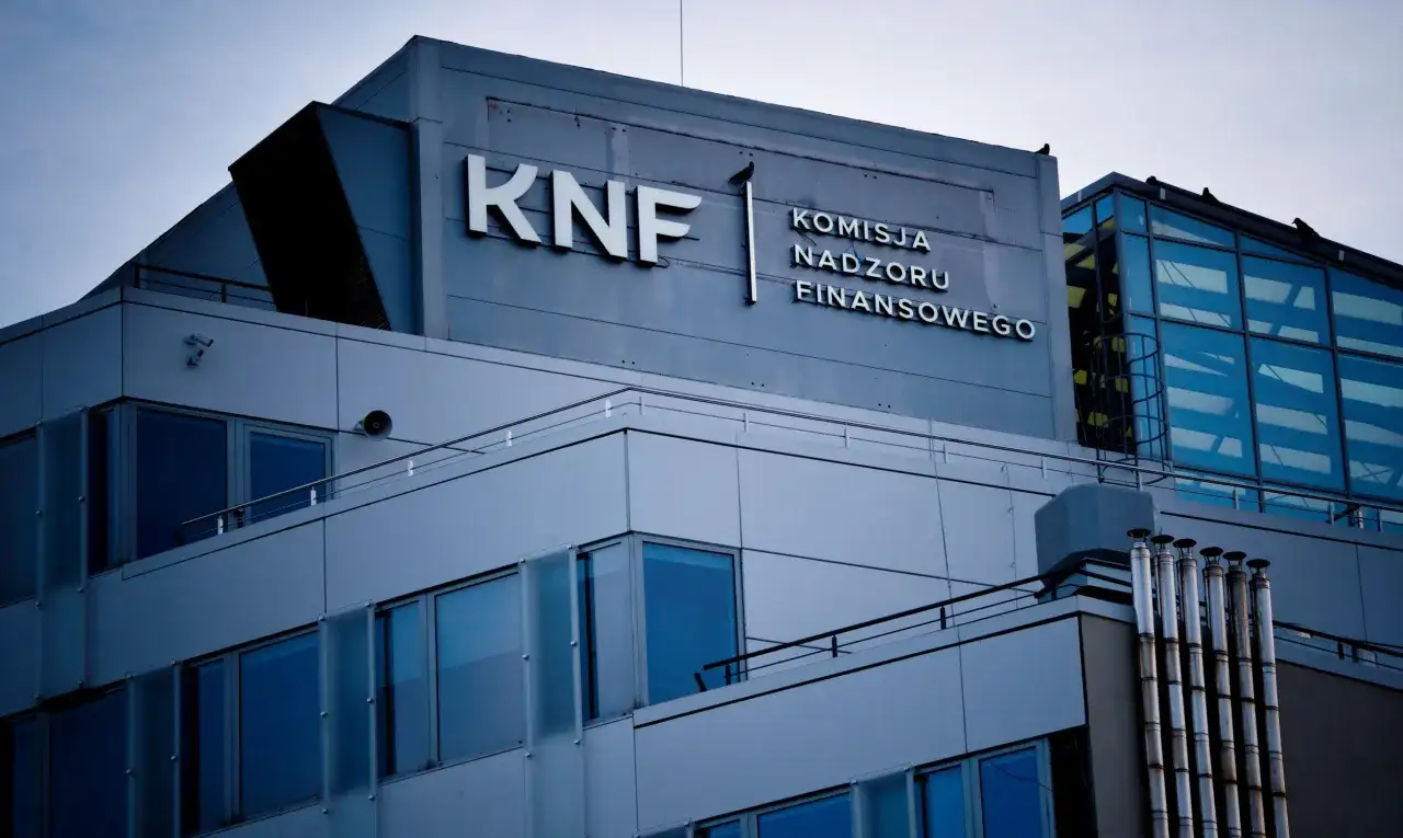 KNF lista banków zagrożonych - Jak chronić pieniądze?