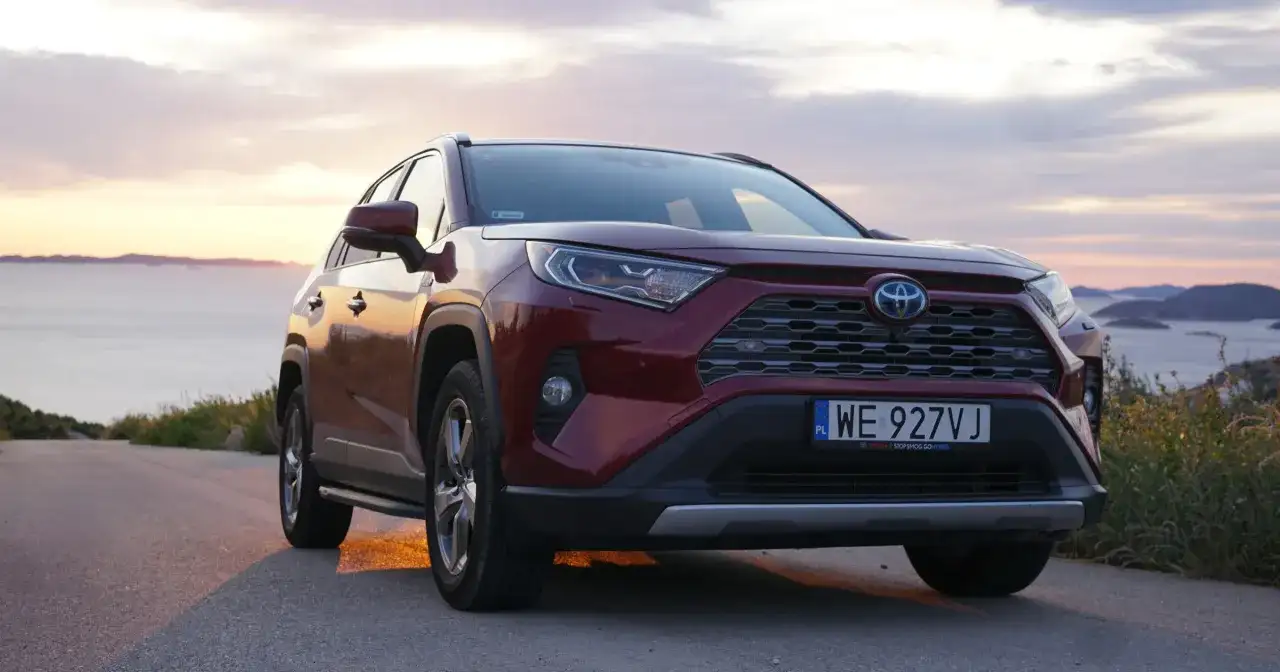 RAV4 2.5 Hybrid - Spalanie w praktyce. Czy jest oszczędna?