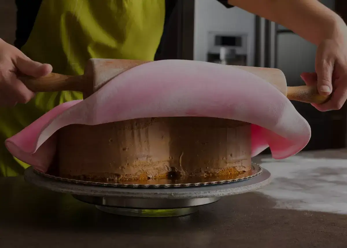 Masa cukiernicza - fondant, krem i najważniejsze różnice