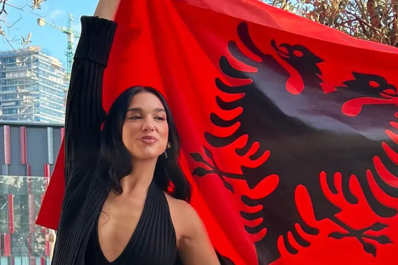 Skąd pochodzi Dua Lipa? Londyn, Kosowo i albańskie korzenie