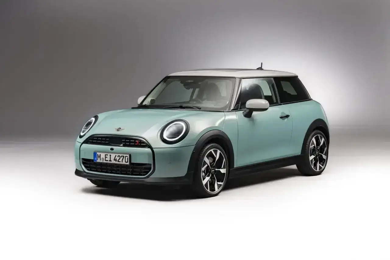 Ile kosztuje MINI Cooper w Polsce i która wersja ma sens?